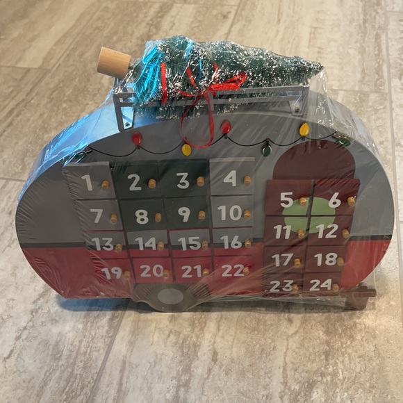 Ashland Christmas Countdown Advent Calendar - Picture 3 of 6